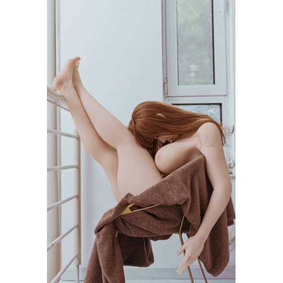 Eva 163cm Big Sister (5ft4)